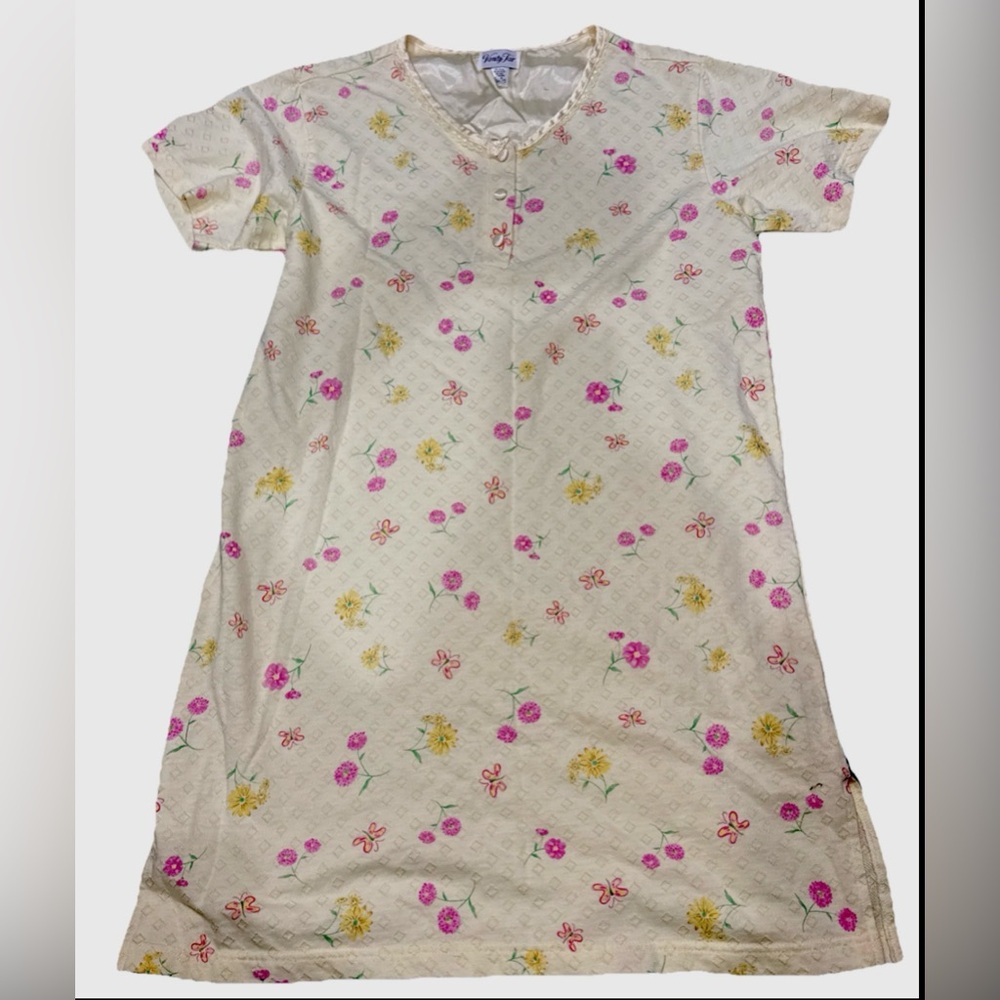 Vintage Vanity Fair Yellow Floral Lace Henly Neck Short Sleeve Nightgown Size S